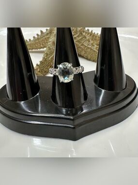 Green Quartz silver tone ring